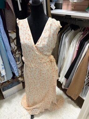 NEW 🎁ECRU Floral Wrap Maxi Dress - Peach Cream. SIZE 8